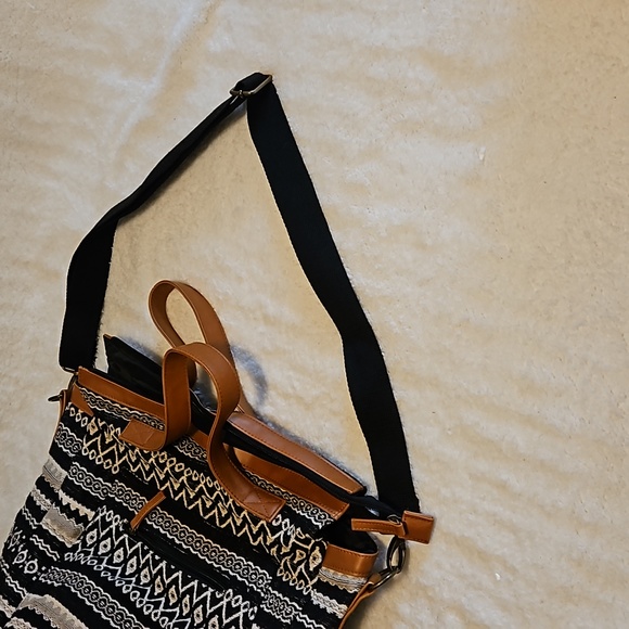 Handbag - Picture 11 of 11